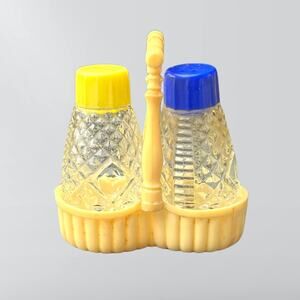 Vintage Lapin USA Glass Salt & Pepper Shaker In Basket